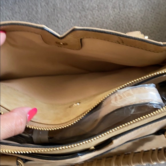 Feels like Genuine Leather Handbag - Picture 6 of 7